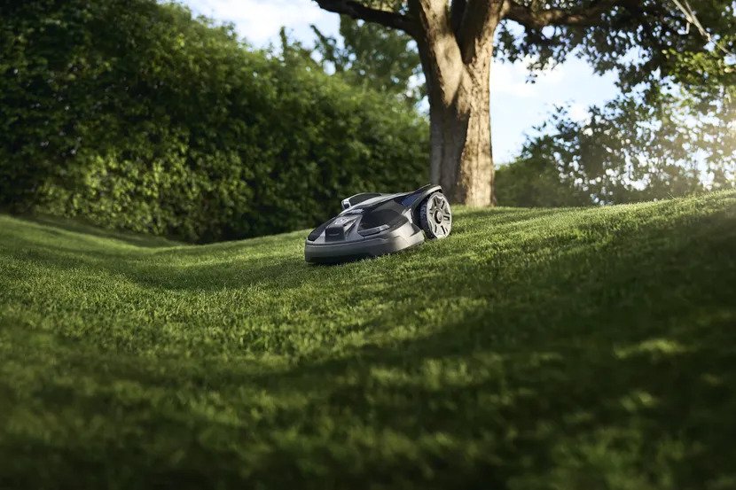 HUSQVARNA AUTOMOWER AM 320 II NERA- ROBOTKLIPPER