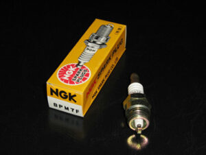 BPM7F NGK PLUGG