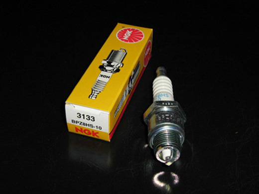 BPZ8HS-10 NGK PLUGG