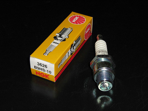 B9HS-10 NGK PLUGG
