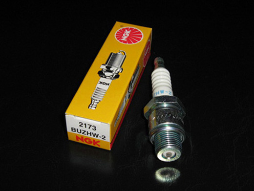 BUZHW-2 NGK PLUGG