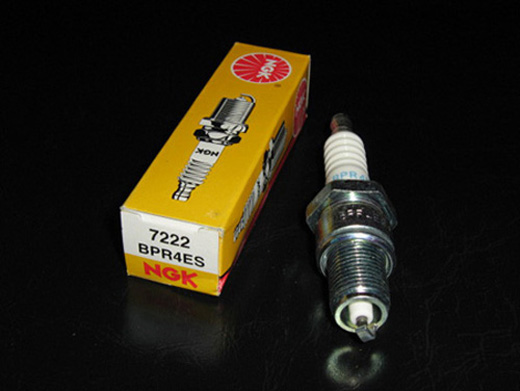 BPR4ES NGK PLUGG 7222 130-938