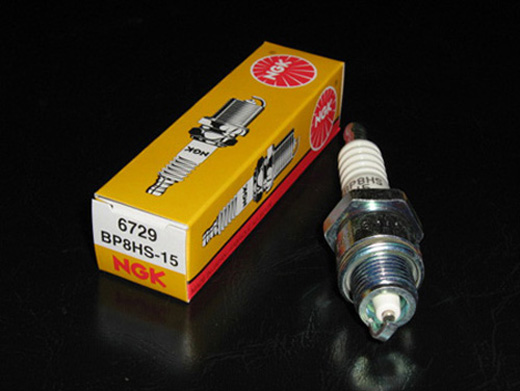 BP8HS-15 NGK PLUGG 6729