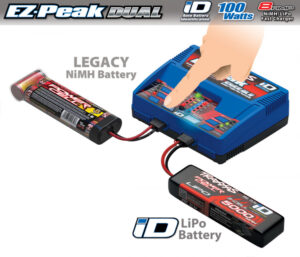 v02_65E47574B00647BF0B892AE8582B8D42.jpg TRAXXAS EZ-PEAK DUAL 8Ah LADER + 2 x 3S-5000mAh-11,1V BATT