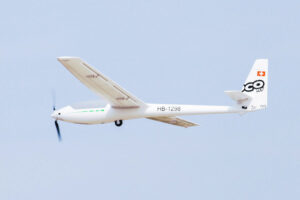 v02_6C38A0CA428AA8A99E68C5B30F220B22.jpg ASW-17 ELECTRIC GLIDER 2500 PNP FMS