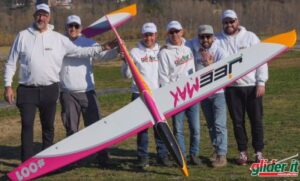 v02_7342530AE789737D435AA776AF9580EA.jpg JEEMAX JETGLIDER