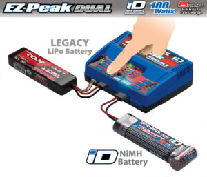 v02_7AD6C009CD2015CD8CF53E530796EF2B.jpg TRAXXAS EZ-PEAK DUAL 8Ah LADER + 2 x 3S-5000mAh-11,1V BATT