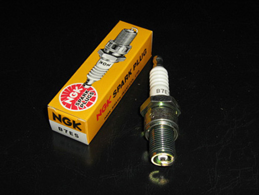 B7ES NGK PLUGG