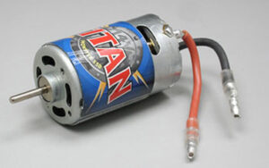 v02_7FF9E002805973D6951F4967DE16857C.jpg TITAN 550 EL.MOTOR - TRAXXAS