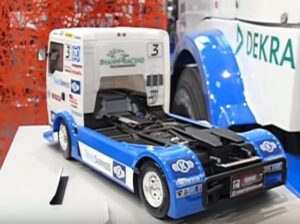 v02_83A285DF8E51FE581E854006D523D54F.jpg TEAM HAHN MAN TGS 1/14 (TT01) TAMIYA