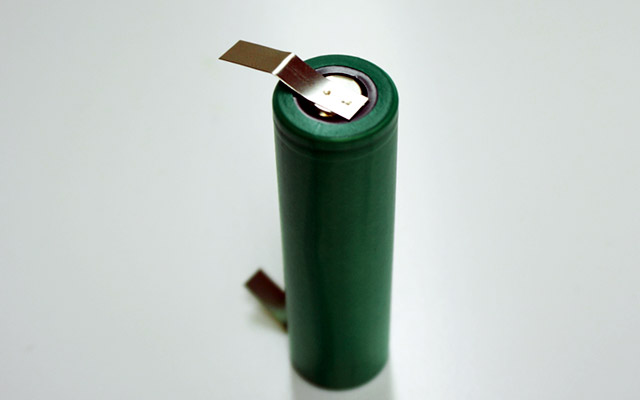 HACKER 18650CELLER M/LODDEØRER 2PK. 2600MAH LI-ION