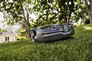 v02_A82469CD1B89BCAE021437BEBCC3E66D.jpg HUSQVARNA AUTOMOWER AM 315 II - ROBOTKLIPPER
