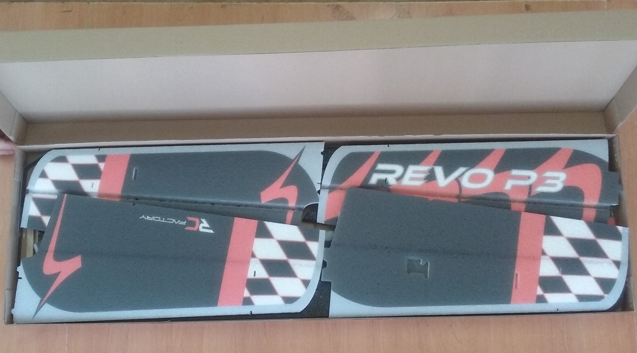 REVO P3 BLACK RC FACTORY - Bilde 4