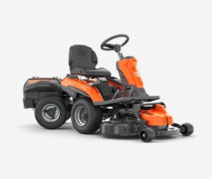 v02_C6C7E72C53BBBD8C036847BA1897C0D0-1.jpg HUSQVARNA R200IX AWD BAT. RIDER INKL.AGREG. 94CM OG LADER