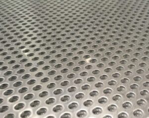 v02_C77B0E013FAED0CA940CC35D141D2068.jpg ALUMINIUM PERFORERT PLATE 3MM m H=10MM - 1m² - pris/m²