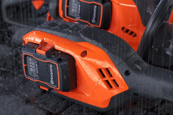 HUSQVARNA 525IRXT - BAT.RYDDESAG U/BAT.OG LADER - Bilde 4