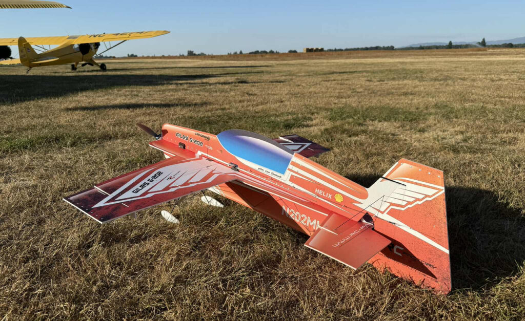 GILES 202 FLEXFOAM RED RC FACTORY