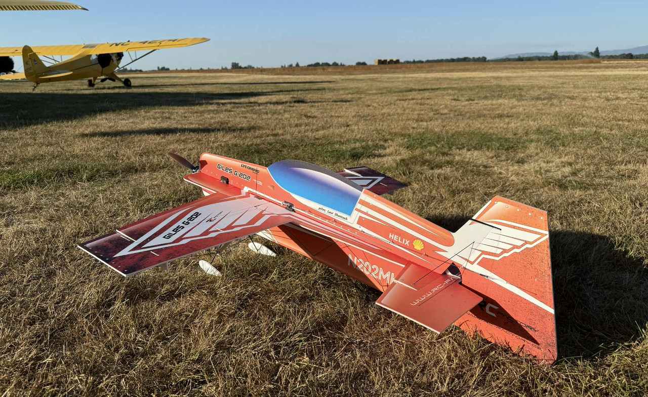 GILES 202 FLEXFOAM RED RC FACTORY - Bilde 5