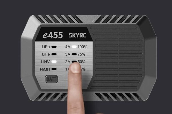 SKYRC E455 LIPO/LIFE/NIMH LADER 2-4S 50W 220V - Bilde 3