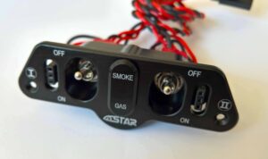 v02_DCC2ADBCB7F33C0CD9BE5C4B834AE380-1.jpg TWIN POWER SWITCH M / FUEL/SMOKE DOT (BLACK) 6STAR