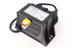 v02_DFA0F985780EBCE0409FEB2D9D20DF26.jpg AUTOMOWER STRØMFORSYNING 230ACX