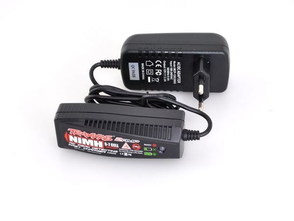 TRAXXAS PEAK 2A 230V NIMH