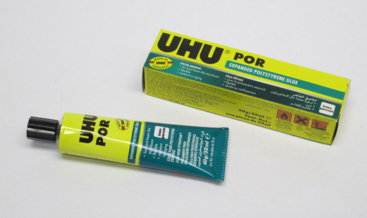 UHU POR ISOPORLIM. LIMER OGSÅ TRE, METALL, PAPIR, TEKSTIL, OG EN REKKE KUNSTSTOFFER (42432)