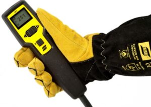 v02_F9E65A719797086F518CCC045C34EB36.jpg SVEISEMASKIN RENEGADE ER1 10M KIT ESAB