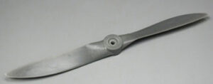 v02_FD6BD879FB6ADC42C899BC999CF306E0.jpg PROPELL APC 11X7 PUSHER